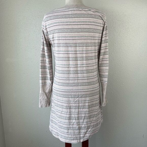 Cynthia Rowley Long Quarter Button Down T-Shirt Size S EUC - Picture 6 of 9